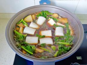 加入年糕炖煮半小时