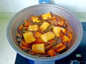 煮到汤汁减少，变浓稠即可出锅享用！