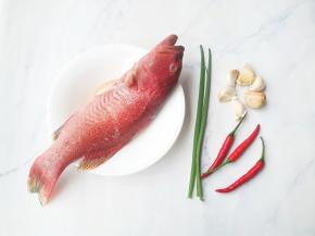 准备好所有食材。