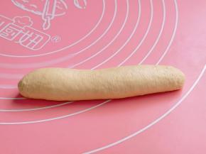 卷起来，收口捏紧朝下。