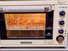 上170度，下175度烤25分钟。（注意观察上色情况，上色后加盖锡纸）