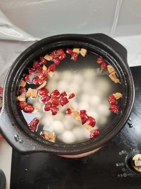 水开，放入汤圆！