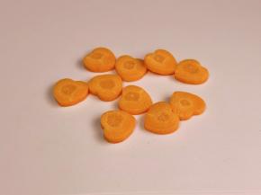 胡萝卜去皮切片。