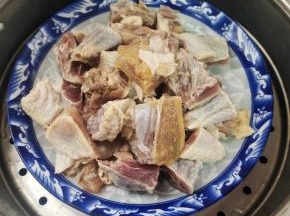 冷水上锅蒸！