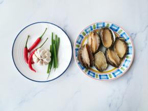 准备好所有食材。