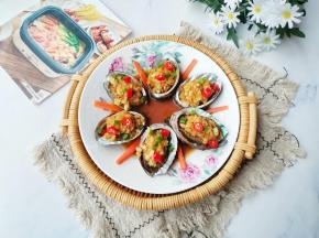 撒小米椒、葱花就可以啦，好吃到停不下来的节奏！