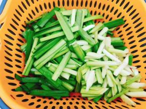 韭菜切段