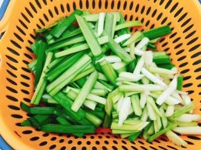 韭菜切段