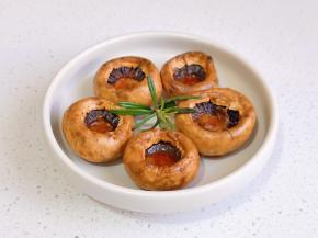 口蘑同样腌制。