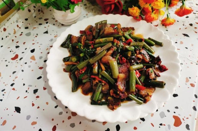 紫菜苔炒腊肉