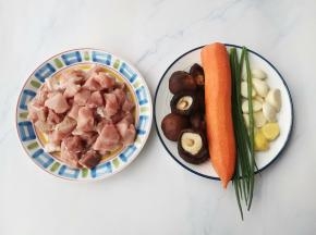 准备好所有食材。