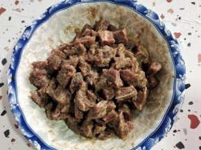 抓至包裹住腌制20分钟！
