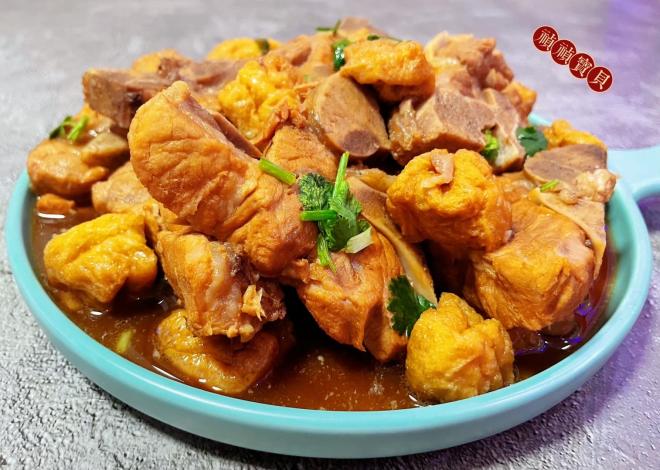 猪排红焖豆腐泡