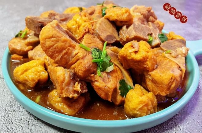 猪排红焖豆腐泡