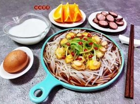 鲍鱼仔不要总传统的煮着吃，经常换换做法改善口味，也是生活中的一大乐趣。