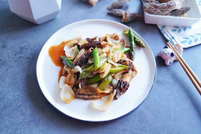 羊肚菌芦笋百合