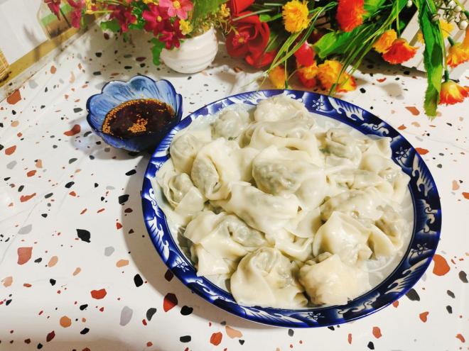 荠菜猪肉馅饺子