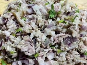 肉馅拌匀入味即可，也可以按照自己喜欢的口味放入各种调味料。