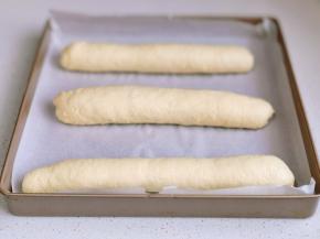 放入烤盘中进行二次发酵。