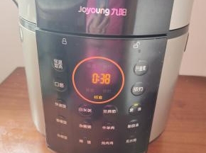 插上电源，按煲汤键！