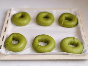 依次煮好放入烤盘中。