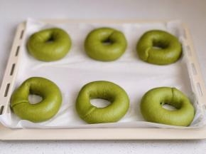 依次煮好放入烤盘中。