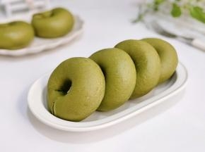 出炉装盘即可。