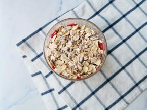 根据杯子深度重复以上，至杯子九分满。