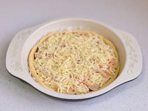 最后撒上马苏里拉芝士。