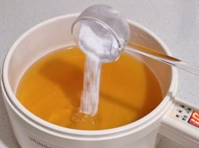 加入白凉粉。
