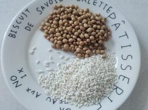 准备黄豆50克，糯米20克！