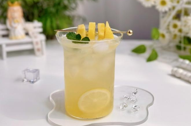 菠萝柠檬茶
