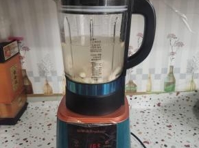 加入1200克水，盖好盖子！