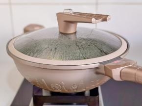 盖上盖子烧开煮10分钟。