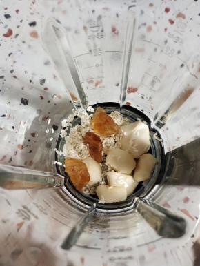 清洗干净，倒进破壁机里！