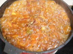 磨入少许黑椒碎翻拌均匀