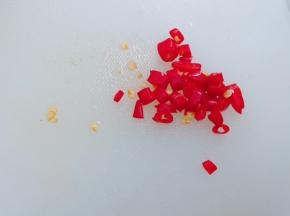 小米辣切成圈