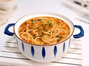 盛出撒葱花即可食用。