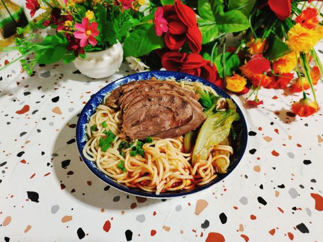 香辣牛肉面