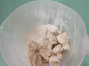 
油酥:
低筋面粉180克，猪油80克！