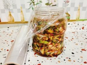 用保鲜膜封起来！