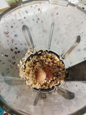 清洗干净放进破壁机里！