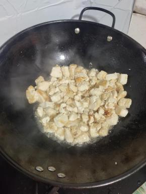 煎至两面金黄色即可！