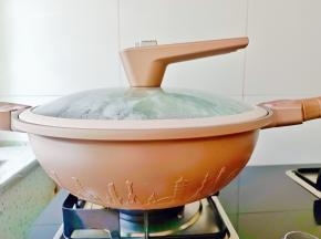 开大火煮开后转中火煮10分钟左右。