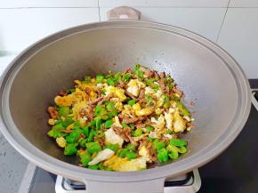 翻炒均匀即可出锅。