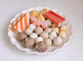 火锅丸子拼盘。