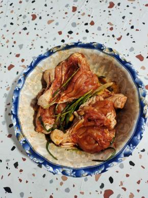 抓拌均匀腌制半个小时！