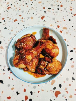 外焦里嫩的奥尔良烤鸡腿就做好啦！