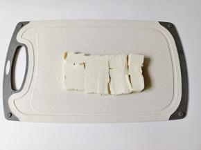 豆腐切成小块