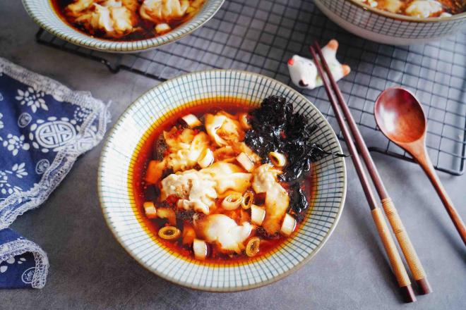 香椿豆干鲜肉大馄饨